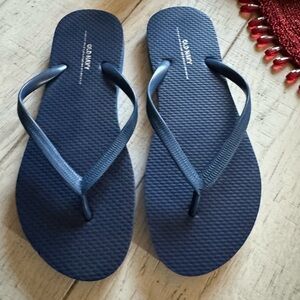 new size 7 Old Navy Flip Flops